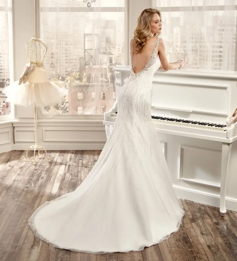 Abito da sposa 2 – Ricamificio Mauriello Sposa, Montesarchio