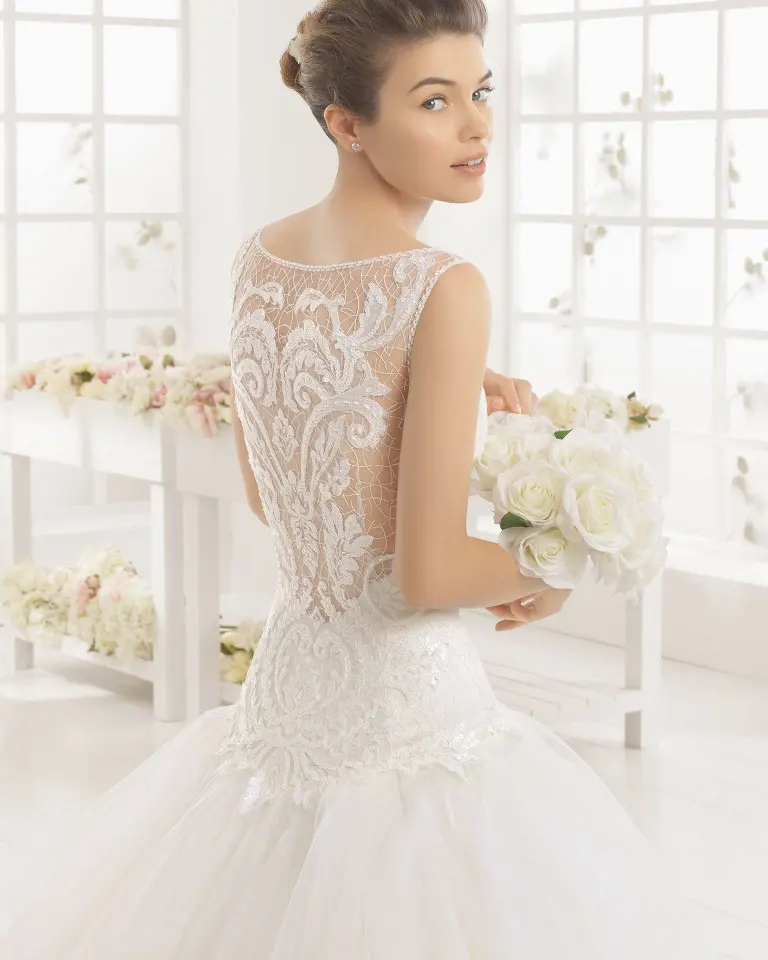 Abito da sposa 1 – Ricamificio Mauriello Sposa, Montesarchio