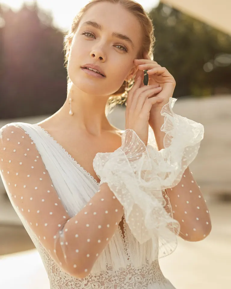 Abito da sposa 83 – Ricamificio Mauriello Sposa, Montesarchio