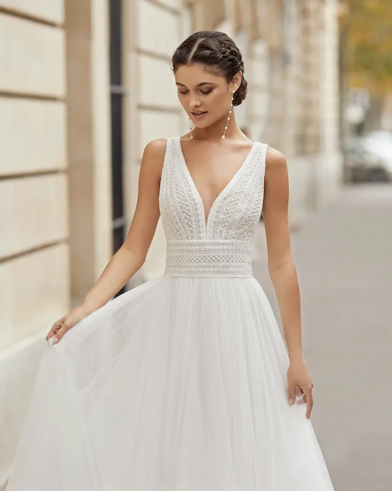 Abito da sposa 11 – Ricamificio Mauriello Sposa, Montesarchio