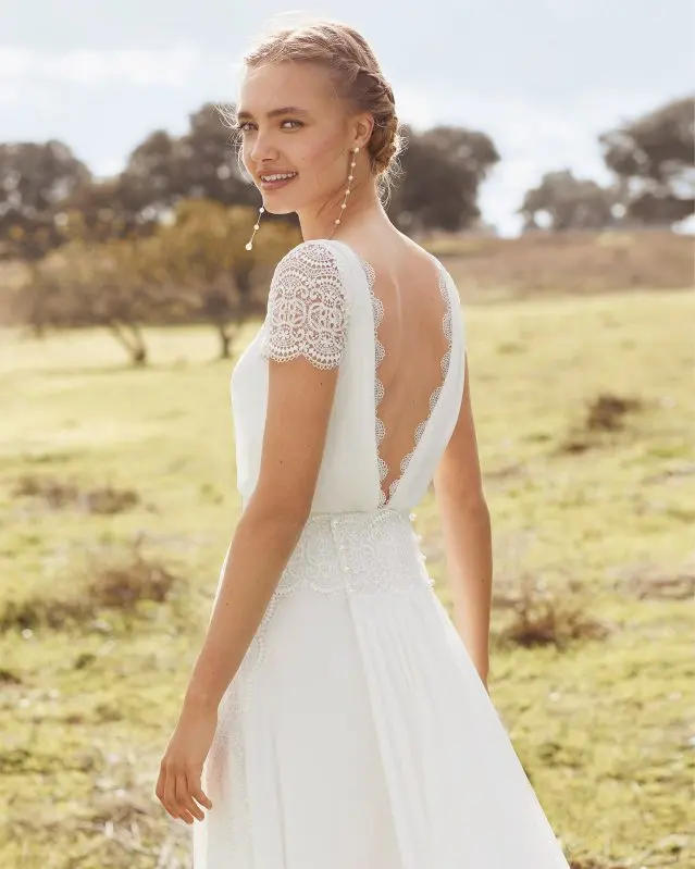 Abito da sposa 24 – Ricamificio Mauriello Sposa, Montesarchio