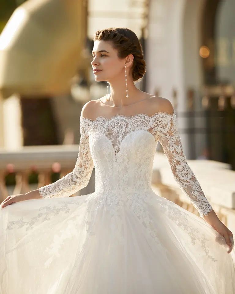 Abito da sposa 28 – Ricamificio Mauriello Sposa, Montesarchio