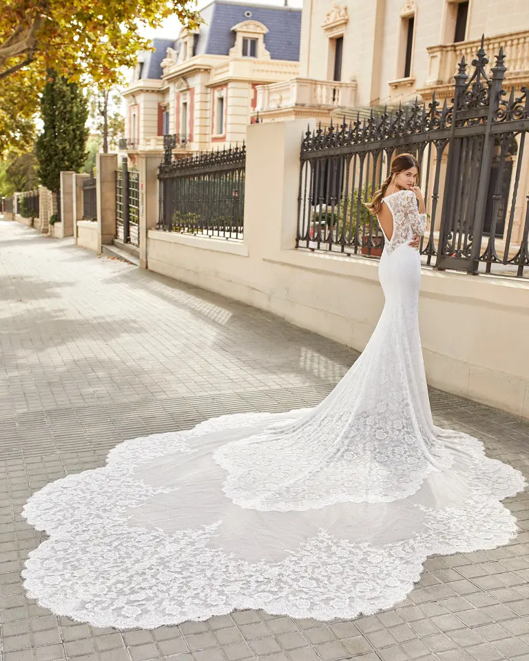 Abito da sposa 35 – Ricamificio Mauriello Sposa, Montesarchio