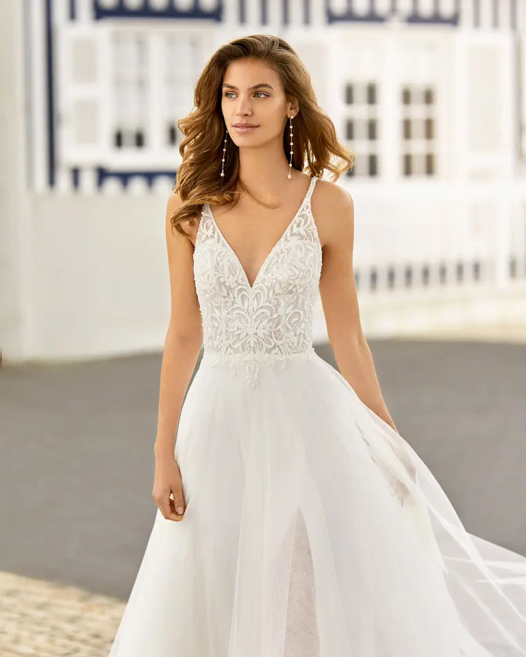 Abito da sposa 38 – Ricamificio Mauriello Sposa, Montesarchio