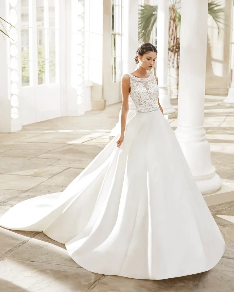 Abito da sposa 42 – Ricamificio Mauriello Sposa, Montesarchio