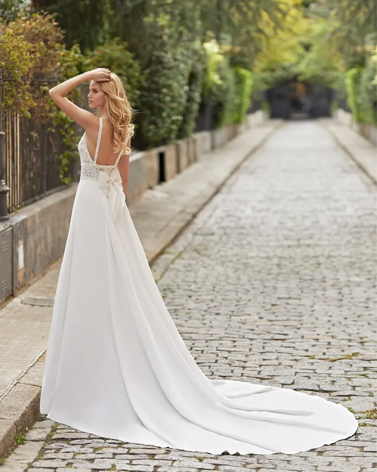 Abito da sposa 45 – Ricamificio Mauriello Sposa, Montesarchio
