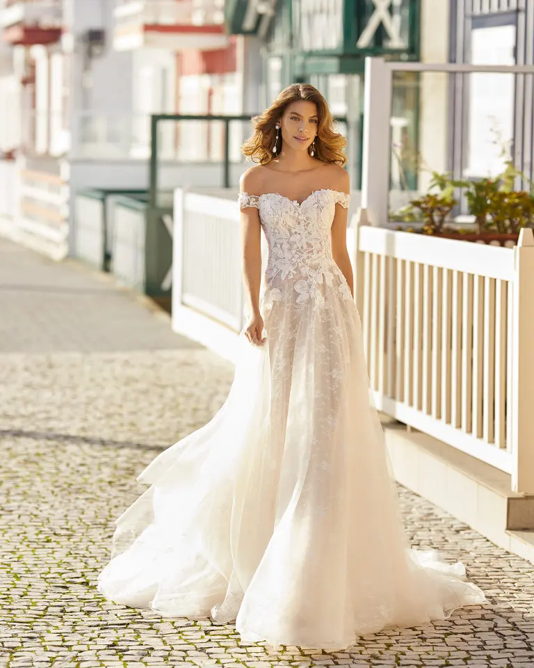 Abito da sposa 132 – Ricamificio Mauriello Sposa, Montesarchio