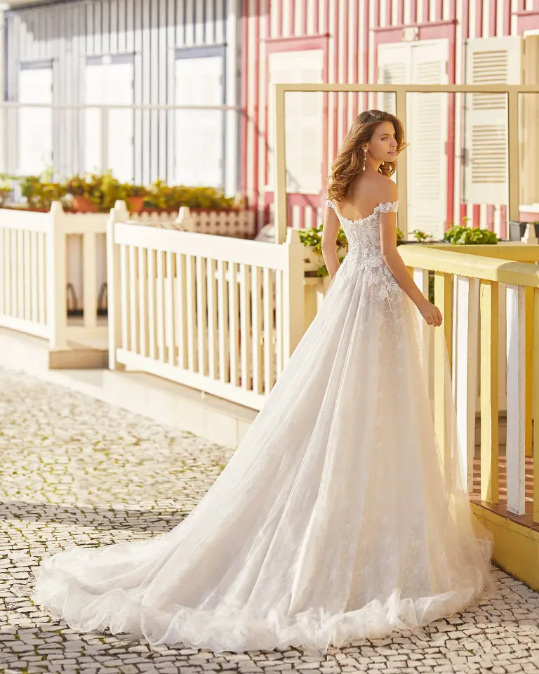 Abito da sposa 51 – Ricamificio Mauriello Sposa, Montesarchio