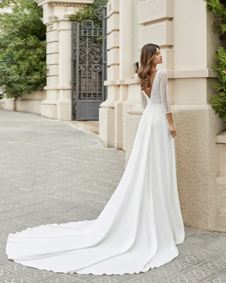 Abito da sposa 57 – Ricamificio Mauriello Sposa, Montesarchio