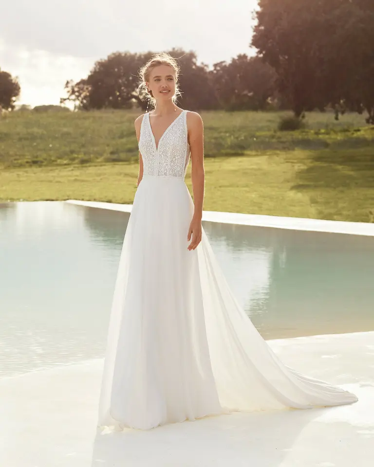 Abito da sposa 141 – Ricamificio Mauriello Sposa, Montesarchio
