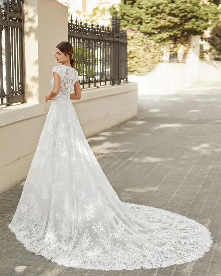Abito da sposa 68 – Ricamificio Mauriello Sposa, Montesarchio