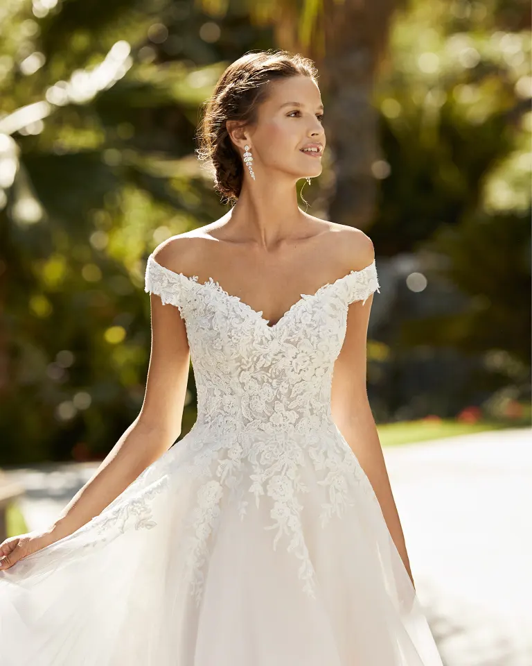 Abito da sposa 69 – Ricamificio Mauriello Sposa, Montesarchio